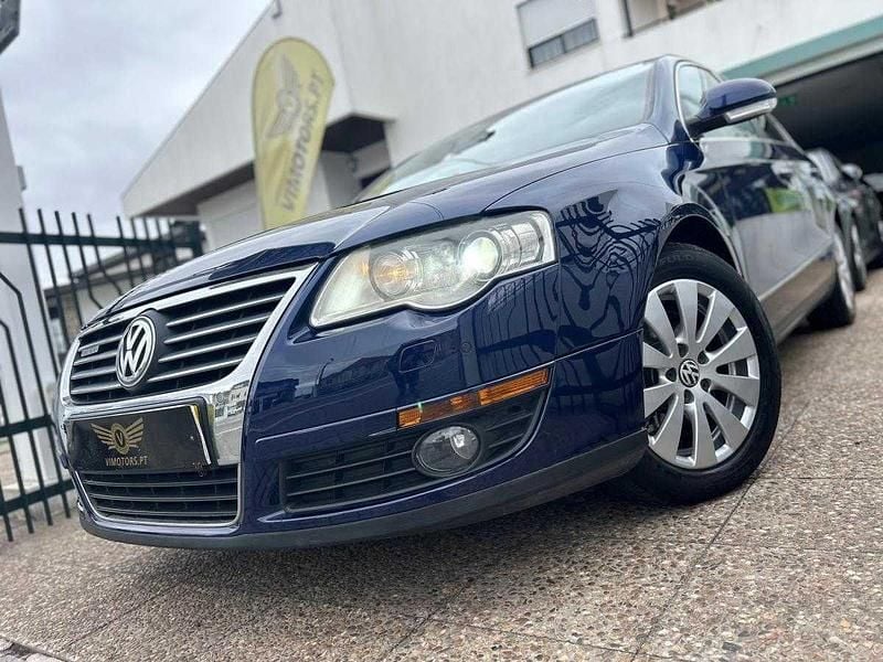 Azul Usado 2008 VW Passat Trendline Sedan | € 6.950 (Preço justo) - Imagem 1/4