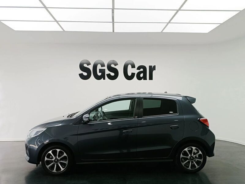 Cinzento Usado 2024 Mitsubishi Space Star | € 14.500 (Preço justo) - Imagem 1/4