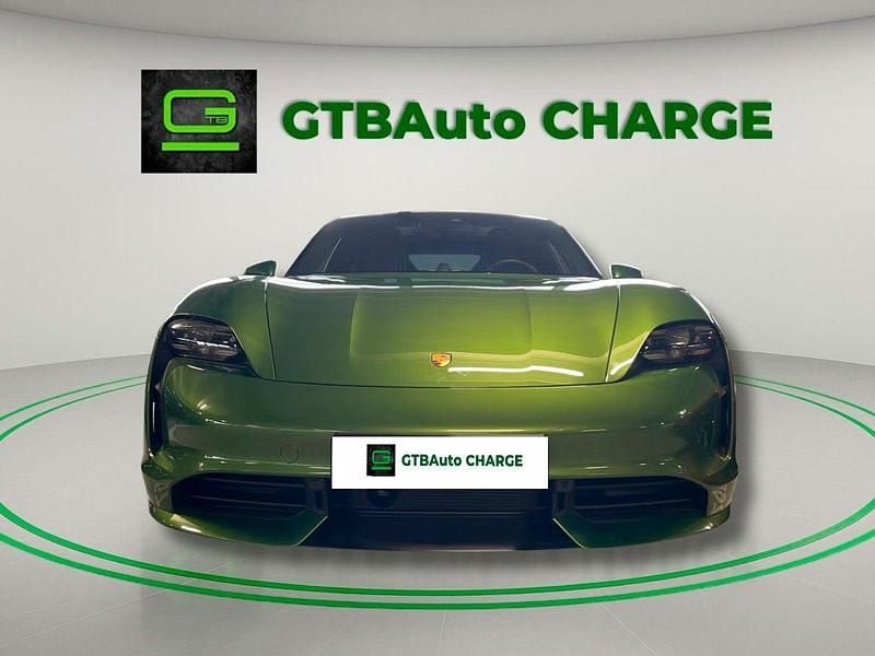 Verde Usado 2020 Porsche Taycan Turbo Sedan | € 84.900 - Imagem 1/4