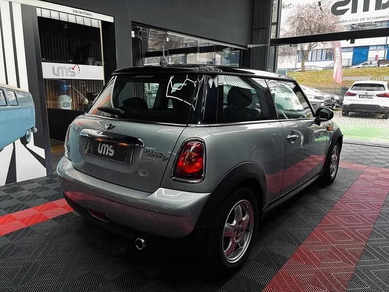 Usado Mini Cooper 110 HP (80 kW) 2008 Cinzento Citadino