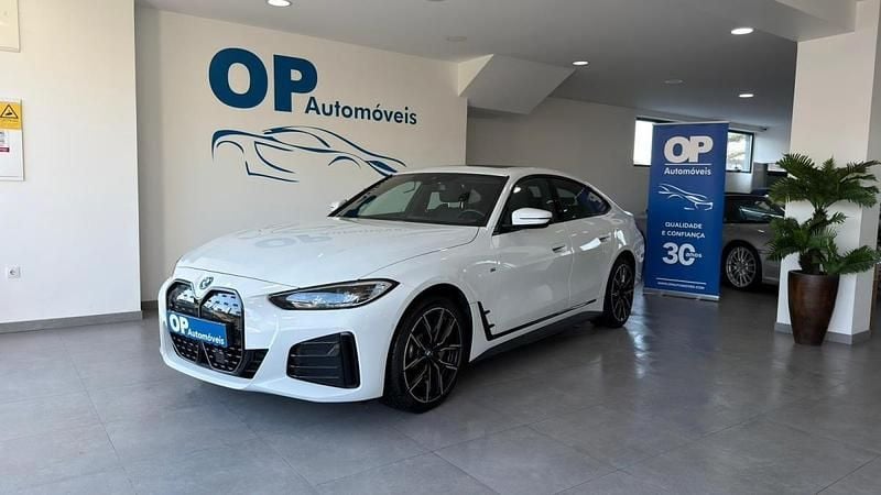 Branco Usado 2022 BMW i4 Sedan | € 41.950 (Preço elevado) - Imagem 1/4