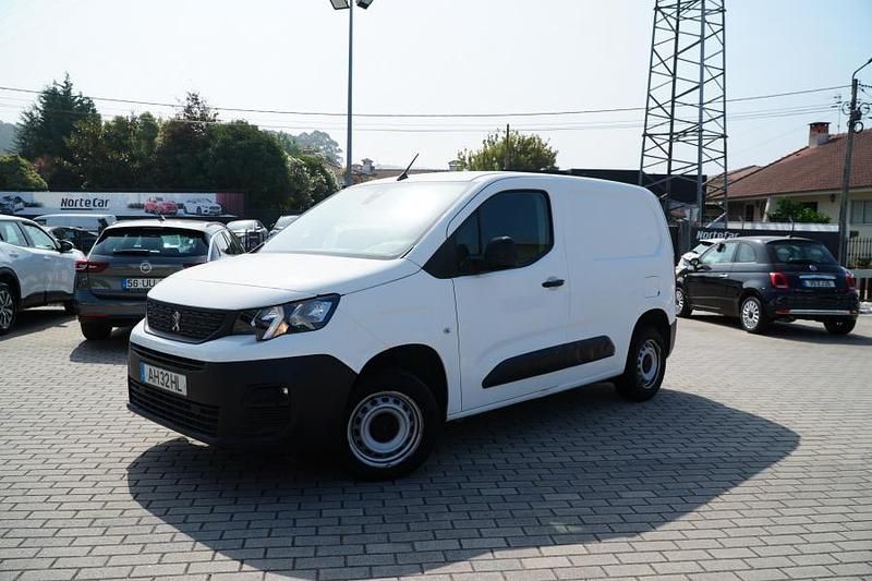 Branco Usado 2021 Peugeot Partner Monovolume | € 13.250 (Bom preço) - Imagem 1/4