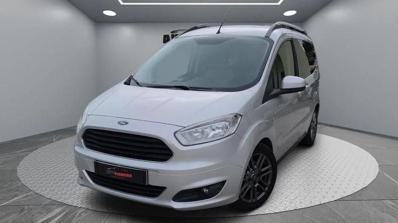 Cinzento Usado 2015 Ford Tourneo Courier Monovolume | € 11.900 (Preço justo) - Imagem 1/4