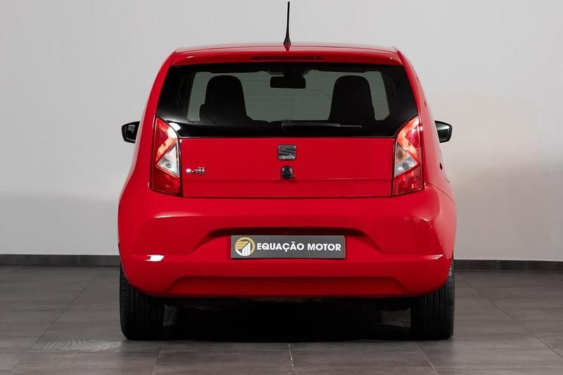 Usado Seat Mii Style 60 HP (44 kW) 2014 Vermelho Citadino