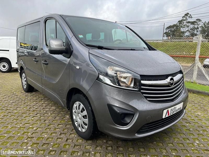 Usado Opel Vivaro S 125 HP (91 kW) 2018 Cinza Monovolume