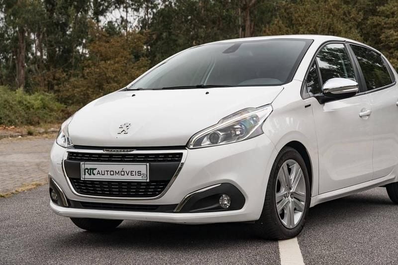 Usado Peugeot 208 82 HP (60 kW) 2019 Branco Citadino