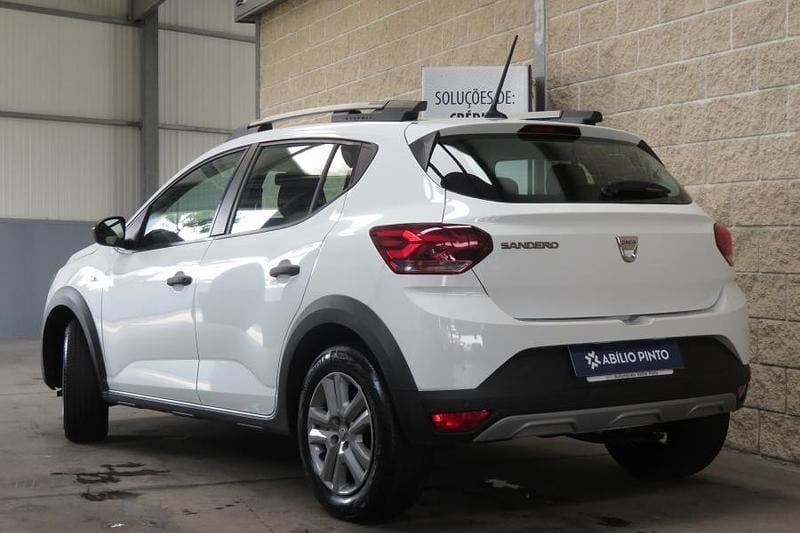 Usado Dacia Sandero Stepway 91 HP (66 kW) 2022 Branco SUV