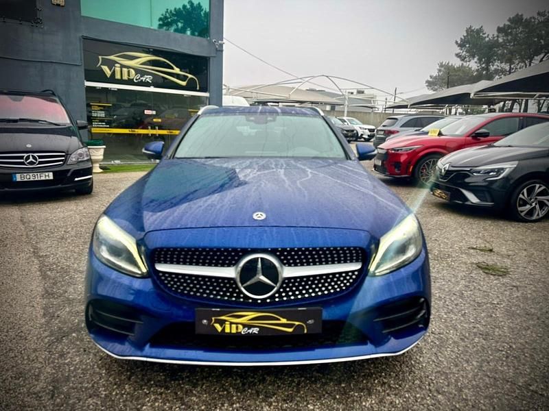 Usado Mercedes C300 AMG line 306 HP (225 kW) 2020 Azul Carrinha