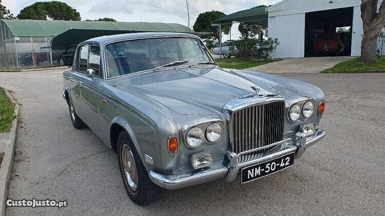 Usado Bentley T1 199 HP (146 kW) 1980 Cinza Sedan