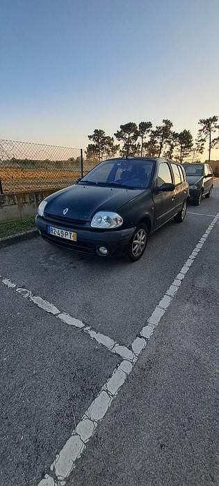 Usado 2000 Renault Clio II Sedan | € 1.100 (Preço justo) - Imagem 1/4