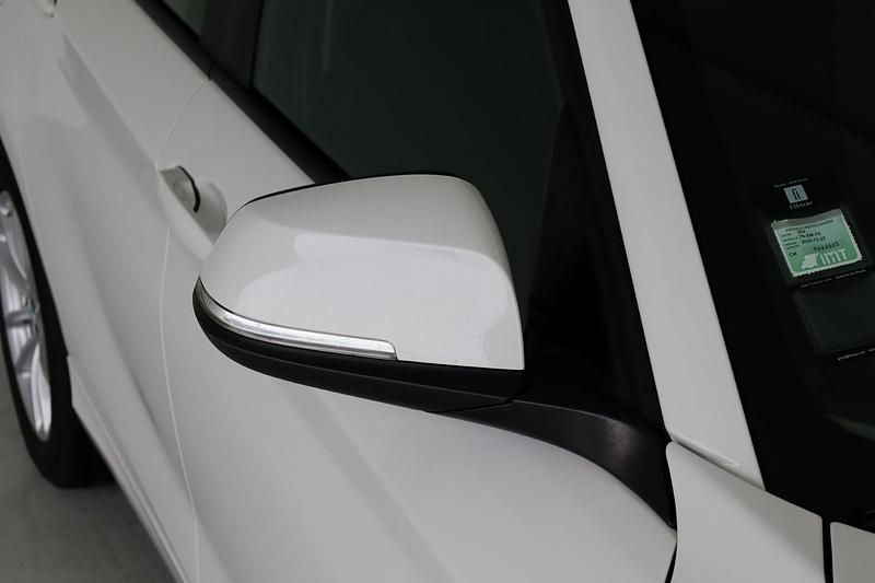 Usado BMW 116 Advantage 109 HP (80 kW) 2015 Branco Citadino