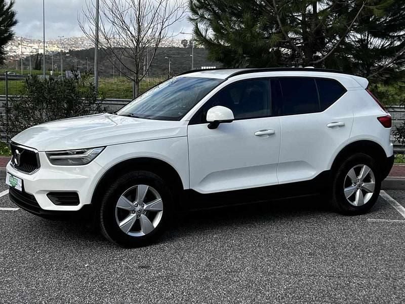 Usado Volvo XC40 156 HP (114 kW) 2018 Branco SUV
