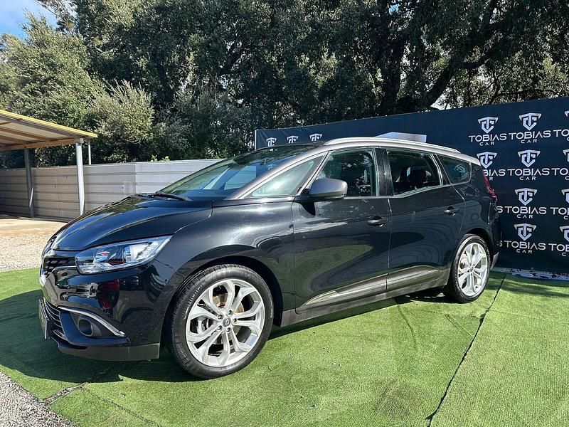 Usado Renault Scénic IV Dynamique 110 HP (80 kW) 2017 Preto Monovolume