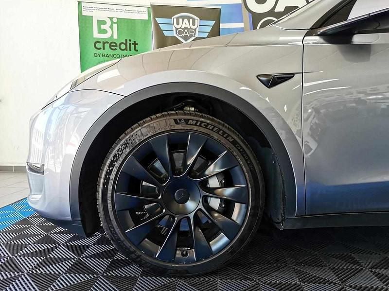 Usado Tesla Model Y Long Range AWD 253 kW (345 HP) 2023 Cinzento SUV