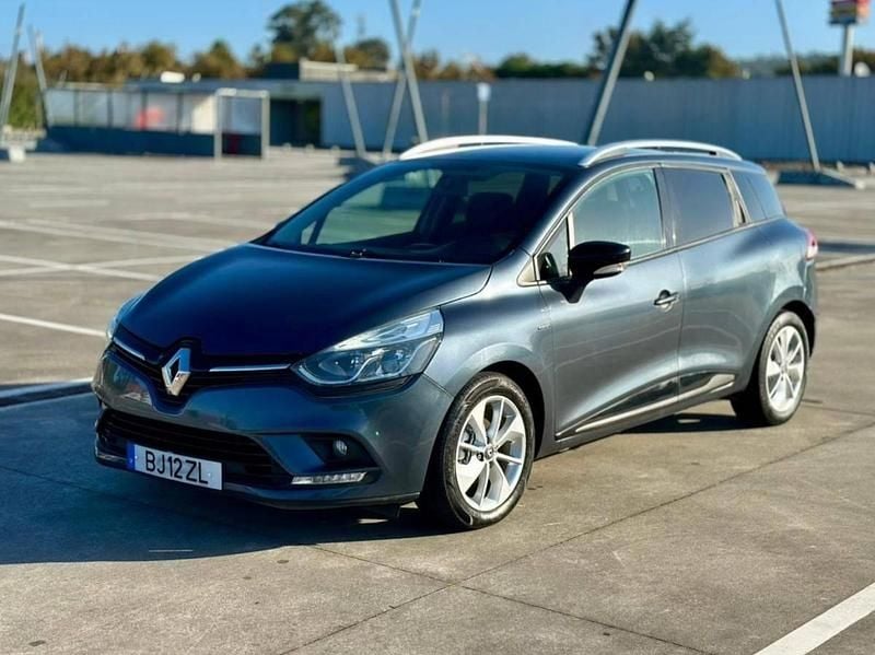 Cinzento Usado 2017 Renault Clio IV Carrinha | € 9.990 (Super Preço) - Imagem 1/4