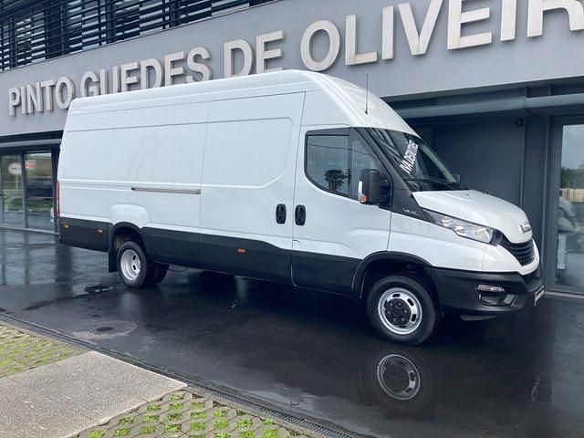 Usado Iveco Daily 156 HP (114 kW) 2020 Branco