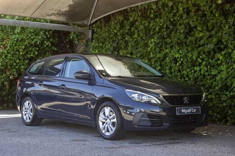 Azul Usado 2018 Peugeot 308 SW Active Carrinha | € 9.900 - Imagem 1/4
