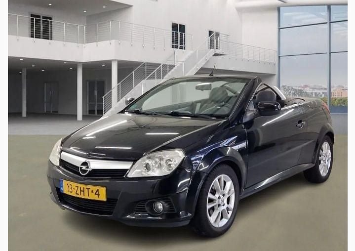 Usado Opel Tigra 90 HP (66 kW) 2006 Cabrios