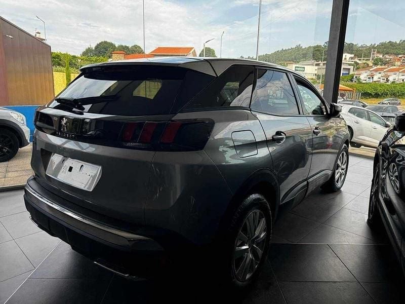 Usado Peugeot 3008 Active 120 HP (88 kW) 2017 Preto SUV