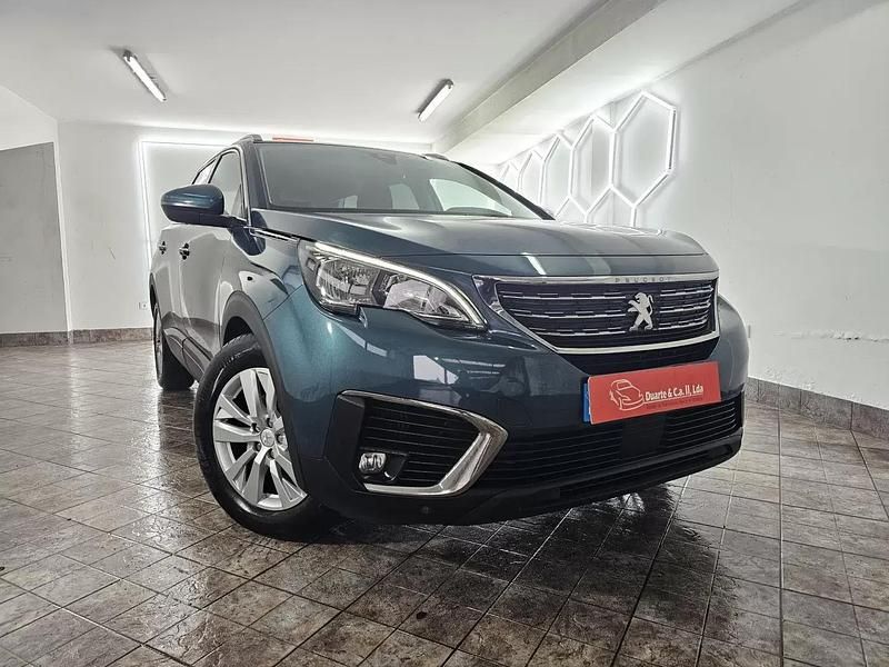 Usado Peugeot 5008 Active 120 HP (88 kW) 2017 Verde escuro Monovolume