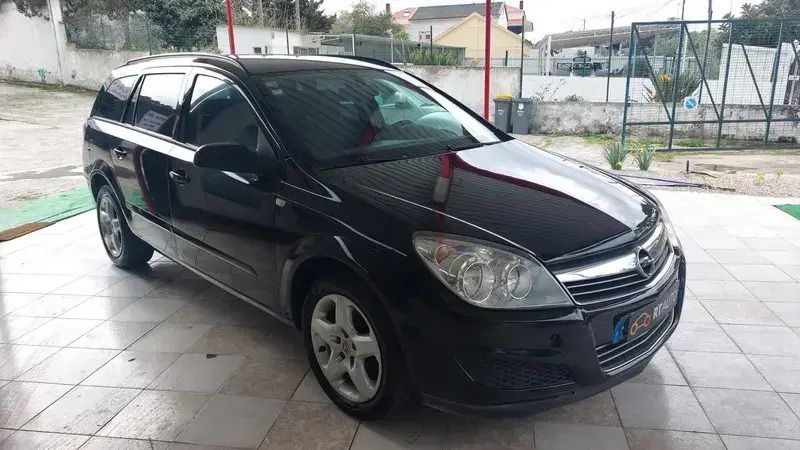 Usado Opel Astra Edition 90 HP (66 kW) 2008 Preto Carrinha