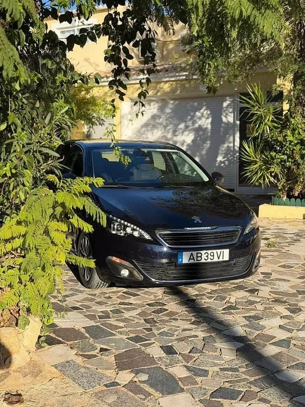 Azul escuro Usado 2017 Peugeot 308 | € 10.900 (Preço justo) - Imagem 1/4