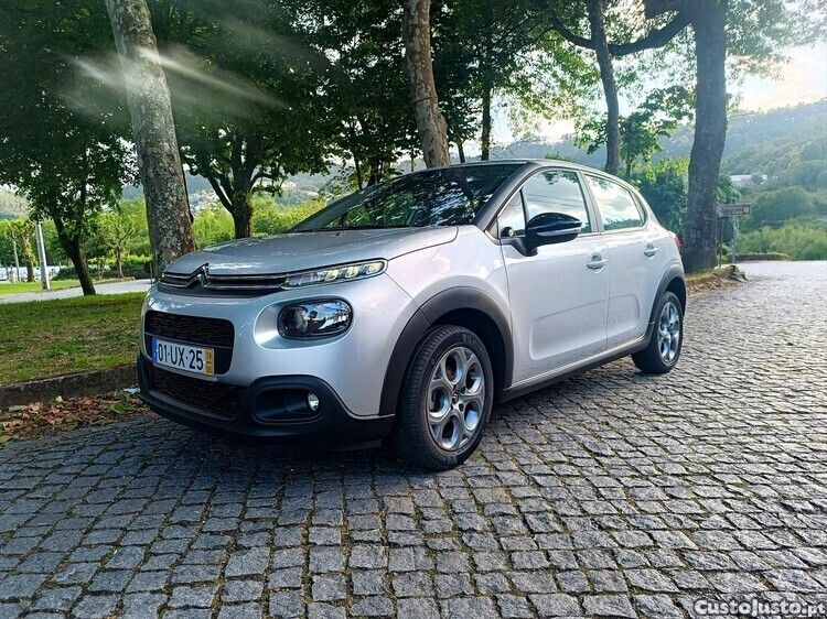 Cinza Usado 2018 Citroën C3 Citadino | € 10.750 (Preço justo) - Imagem 1/1