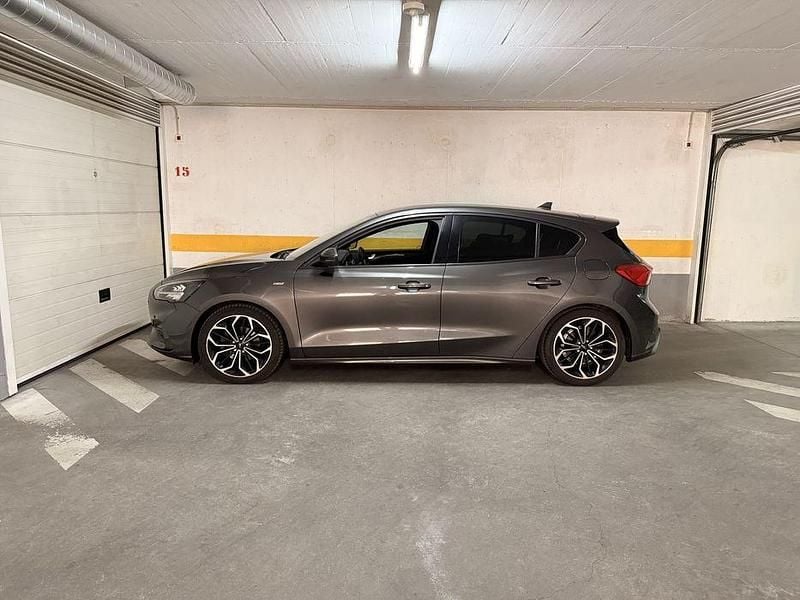 Usado 2018 Ford Focus ST-Line Sedan | € 14.990 (Preço justo) - Imagem 1/4