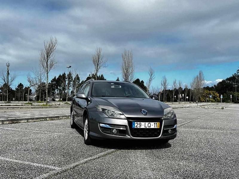 Usado Renault Laguna III 110 HP (80 kW) 2011 Cinzento Carrinha