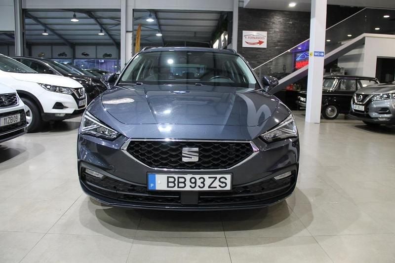 Usado Seat Leon ST 115 HP (84 kW) 2023 Antracite Carrinha