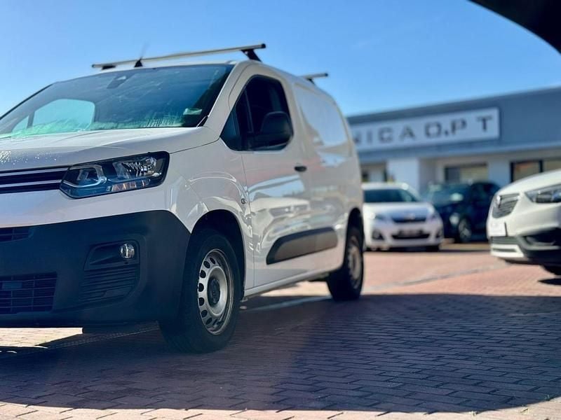 Usado Citroën Berlingo 102 HP (75 kW) 2021 Branco Monovolume