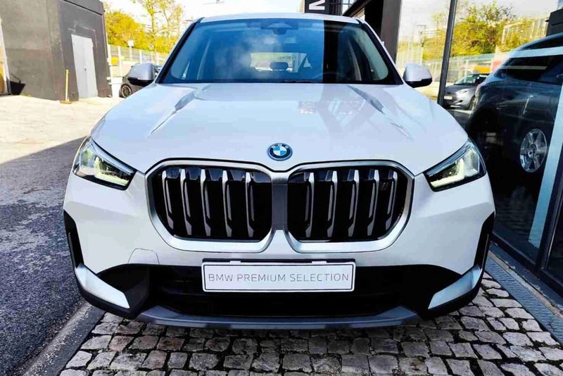 Usado BMW iX1 Performance 230 kW (313 HP) 2023 Vermelho SUV