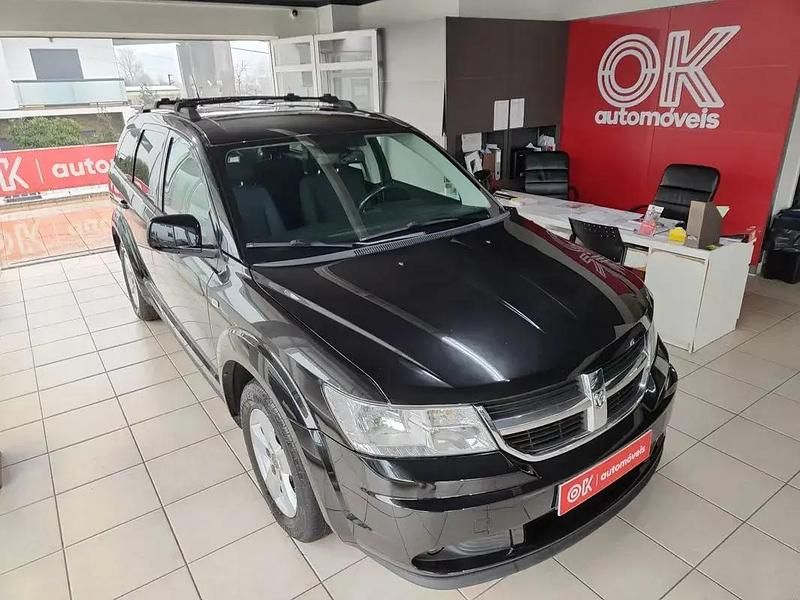Usado Dodge Journey SXT 140 HP (102 kW) 2010 Preto SUV