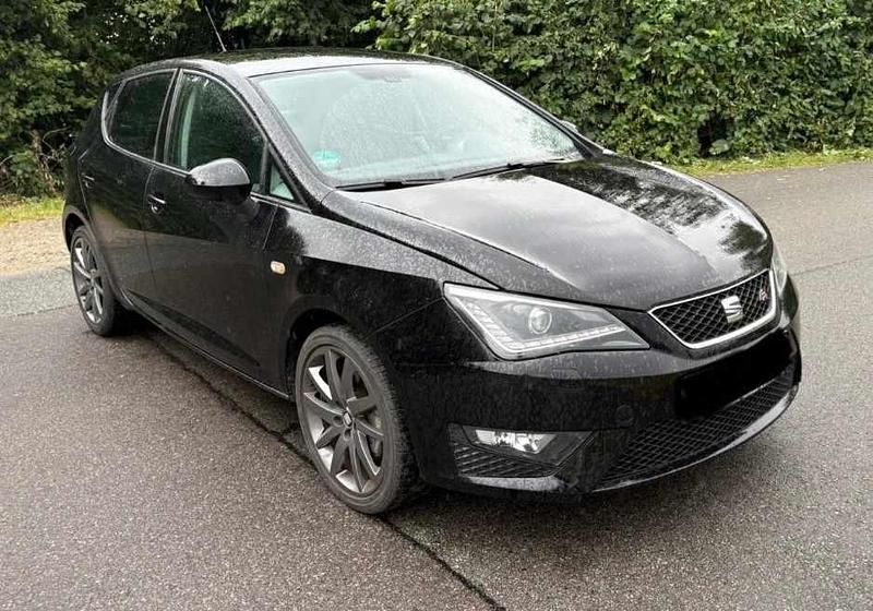 Preto Usado 2015 Seat Ibiza | € 12.950 (Caro) - Imagem 1/1