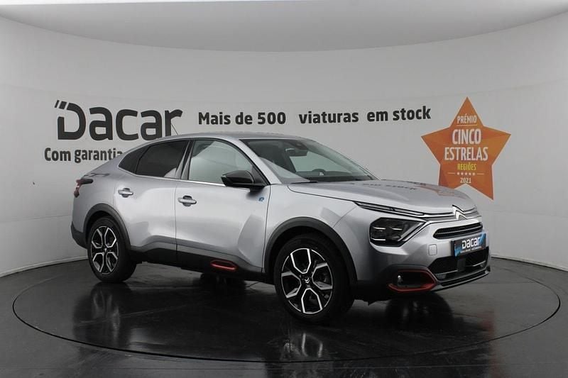 Cinzento Usado 2023 Citroën e-C4 Feel Sedan | € 23.299 (Preço justo) - Imagem 1/4