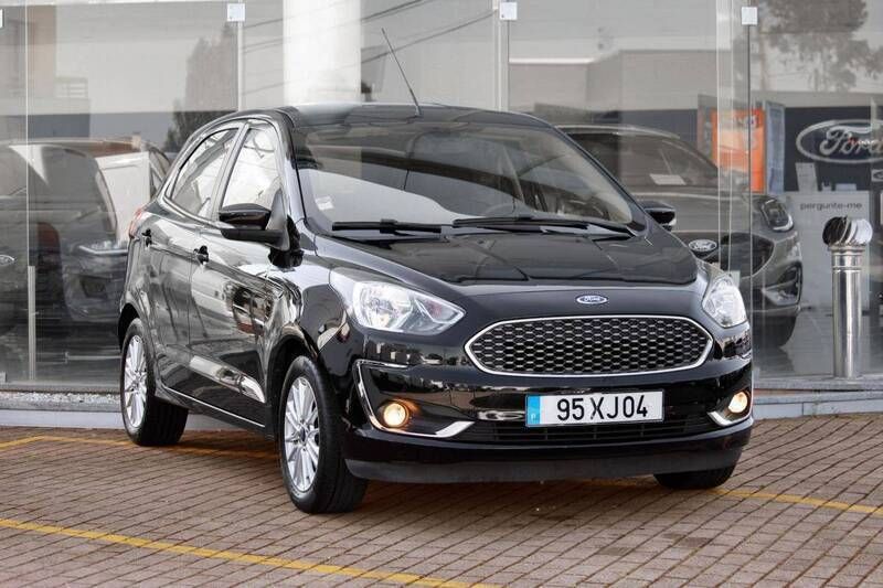 Preto Usado 2019 Ford Ka Plus Citadino | € 12.750 - Imagem 1/4
