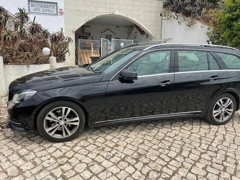 Usado 2013 Mercedes E300 Sedan | € 13.500 (Preço justo) - Imagem 1/4