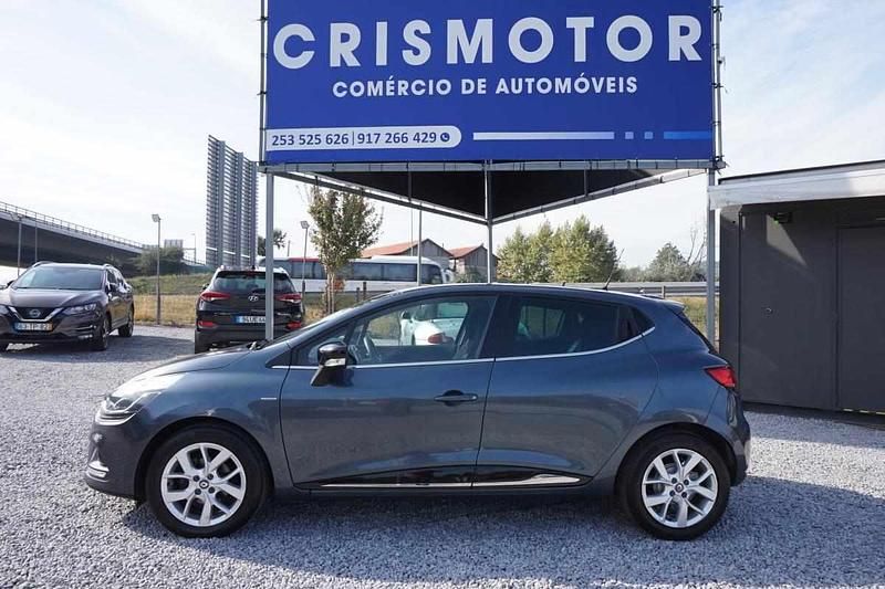 Usado Renault Clio IV 90 HP (66 kW) 2019 Cinzento Citadino