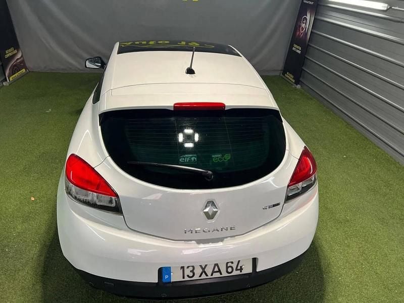 Usado Renault Mégane III 110 HP (80 kW) 2013 Branco Coupé