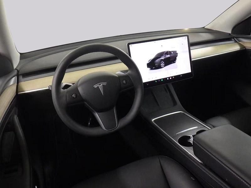 Usado Tesla Model Y Standard Range 219 kW (299 HP) 2023 Preto SUV
