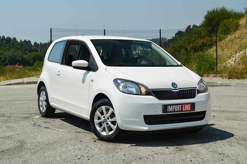 Branco Usado 2013 Skoda Citigo Citadino | € 6.490 - Imagem 1/4