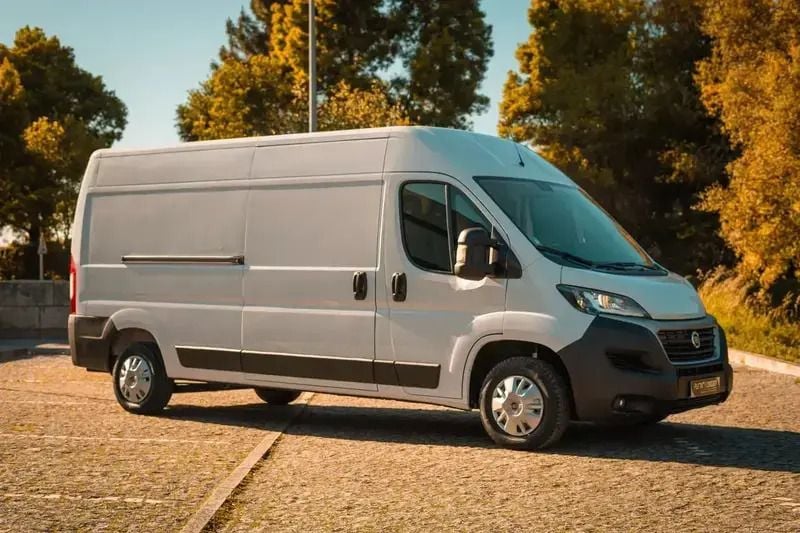 Usado Fiat Ducato 160 HP (117 kW) 2020 Branco Van