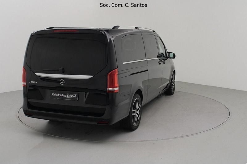 Usado Mercedes V250 Avantgarde 190 HP (139 kW) 2022 Preto Monovolume