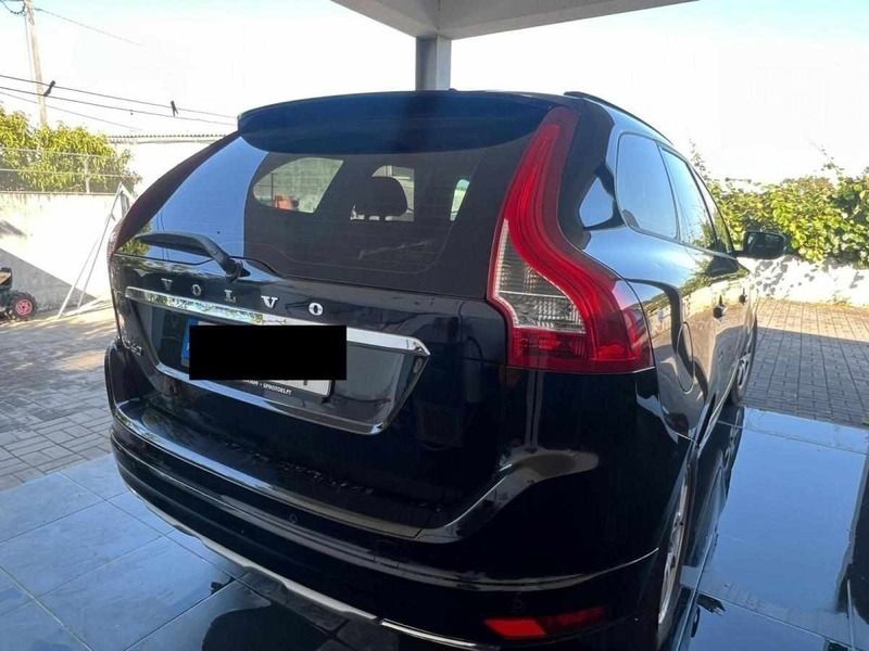 Preto Usado 2015 Volvo XC60 SUV | € 17.000 (Super Preço) - Imagem 1/4
