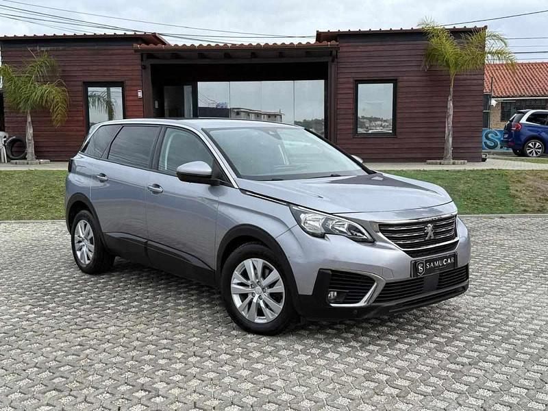 Usado Peugeot 5008 131 HP (96 kW) 2020 Cinzento Citadino