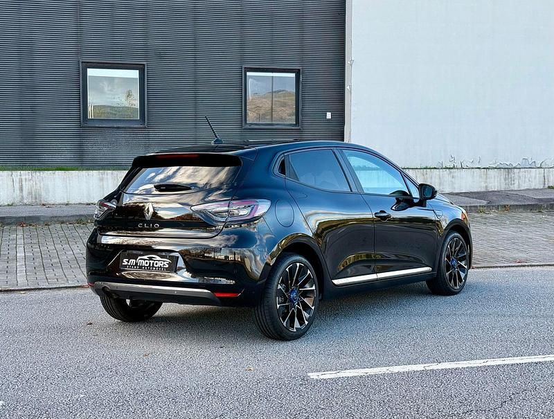 Usado Renault Clio IV 91 HP (66 kW) 2019 Preto