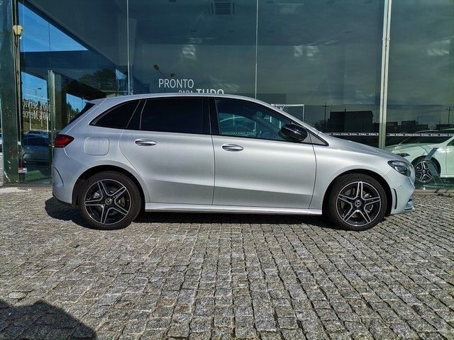 Usado Mercedes B250e 218 HP (160 kW) 2023 Prata iridium Monovolume