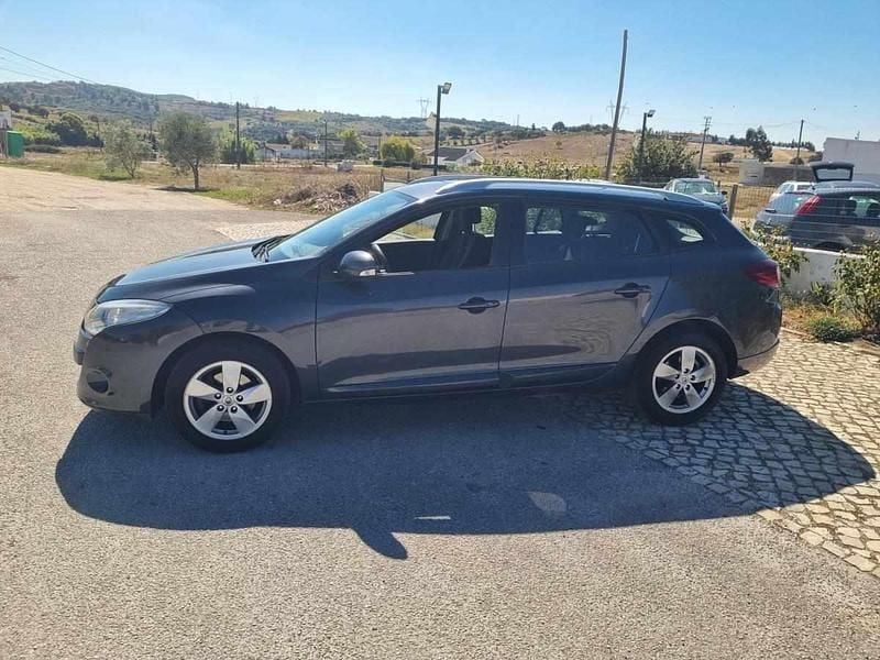 Preto Usado 2011 Renault Mégane III Carrinha | € 7.299 (Preço justo) - Imagem 1/4