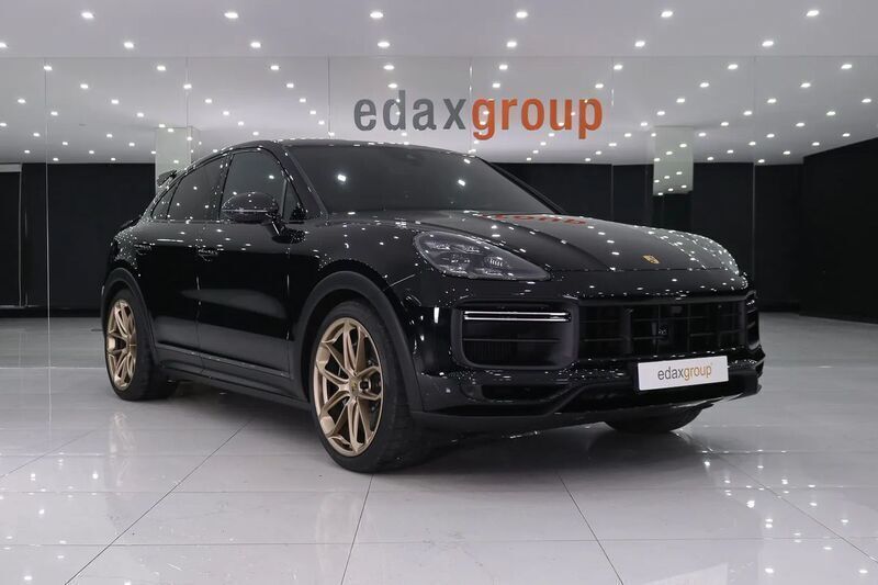 Preto Usado 2022 Porsche Cayenne SUV | € 248.000 - Imagem 1/4