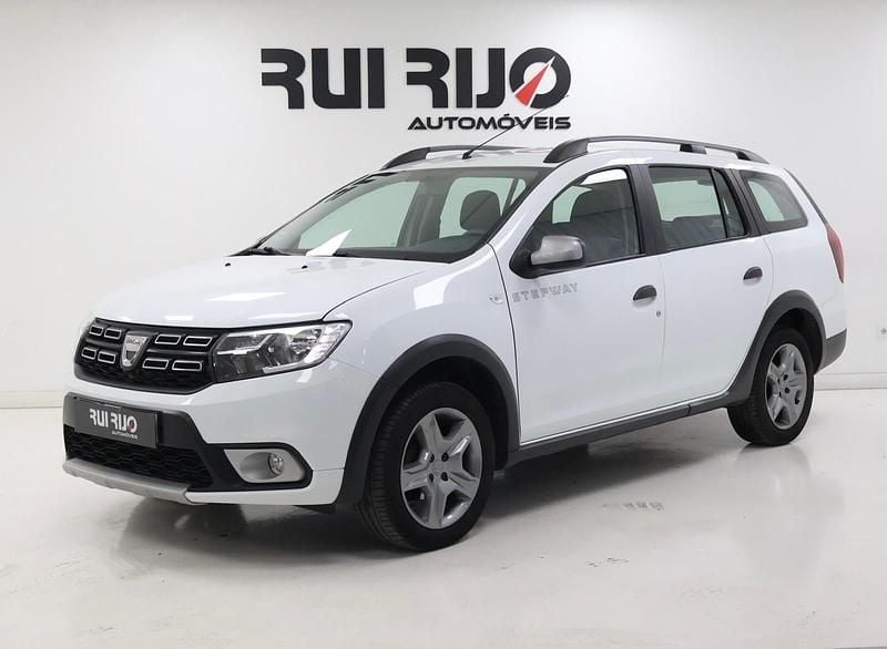 Branco Usado 2020 Dacia Logan Stepway Carrinha | € 13.900 - Imagem 1/4